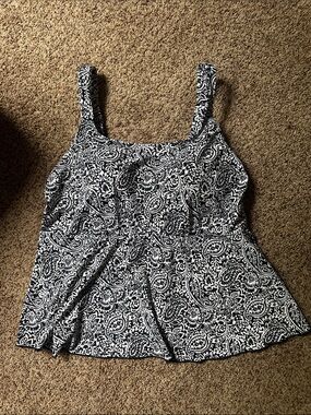 Black & White Paisley Bathing Suit Top - Women